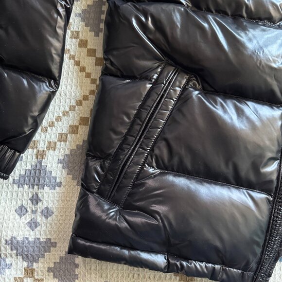 Black Shiny Warm Down Jacket Moncler - Picture 8 of 9